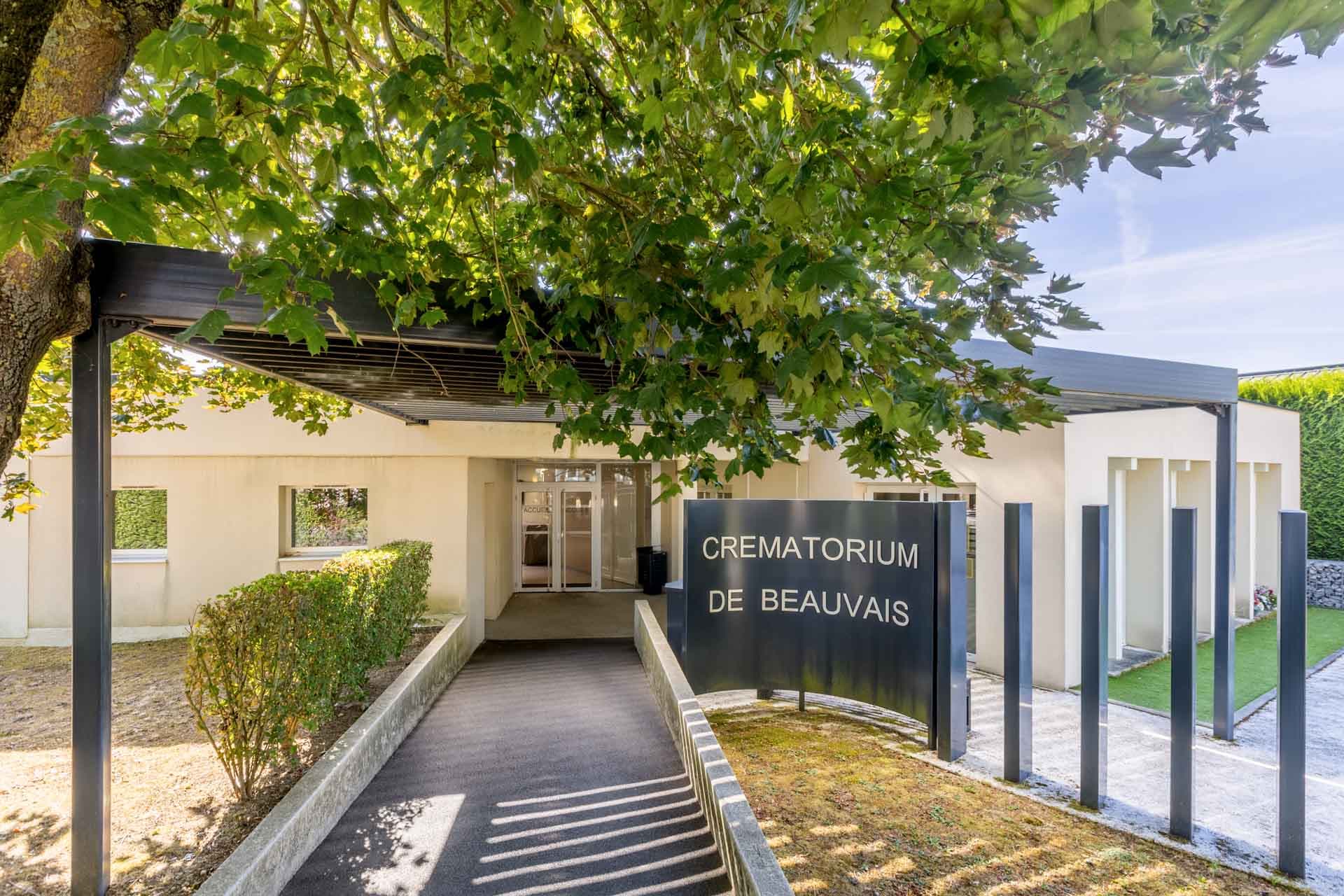 Façade du crématorium de Beauvais